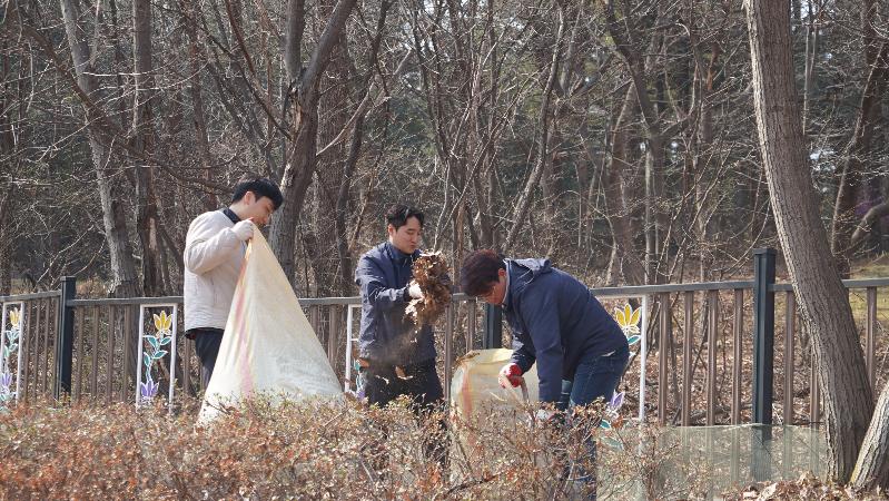제80회 식목일기념 나무심기 행사5