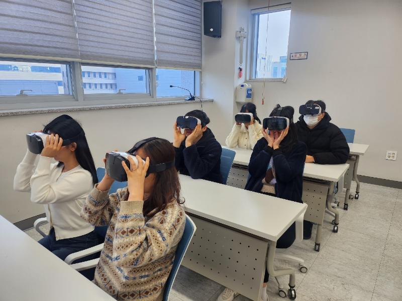 군포도시공사, 가상현실(VR)을 활용한 안전교육 실시.jpg