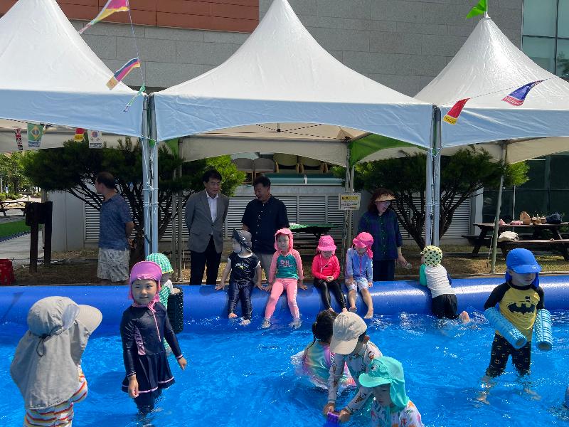 군포도시공사, 군포국민체육센터 '2024 늘봄학교 야외 물놀이장' 프로그램 운영(1).jpg